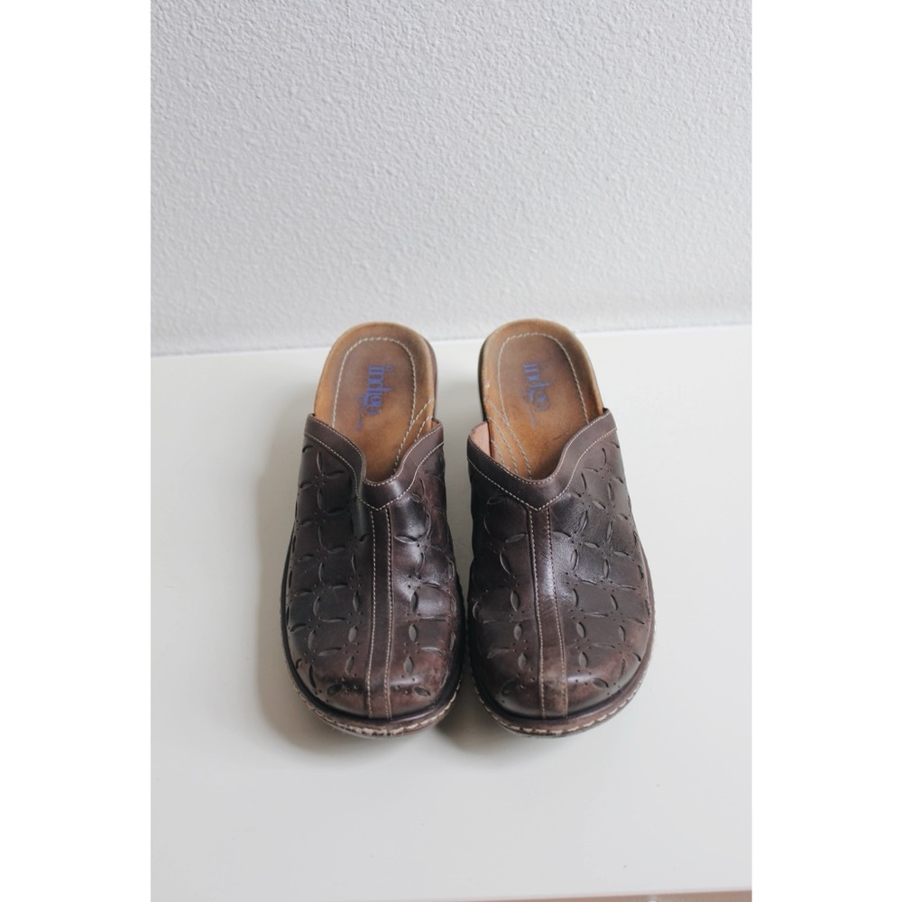 Clarks Indigo Chocolate Floral-Detail Clogs